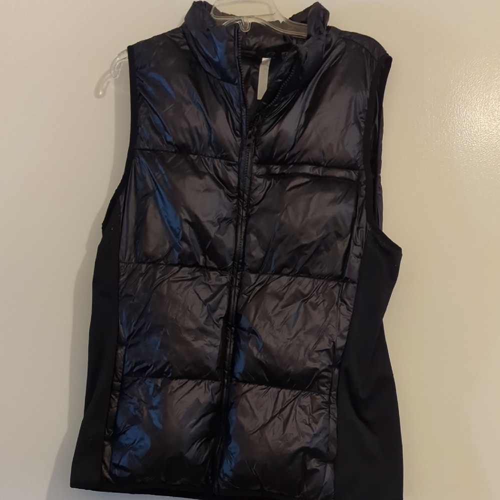 Fabletics Shiny Black Puffer Vest